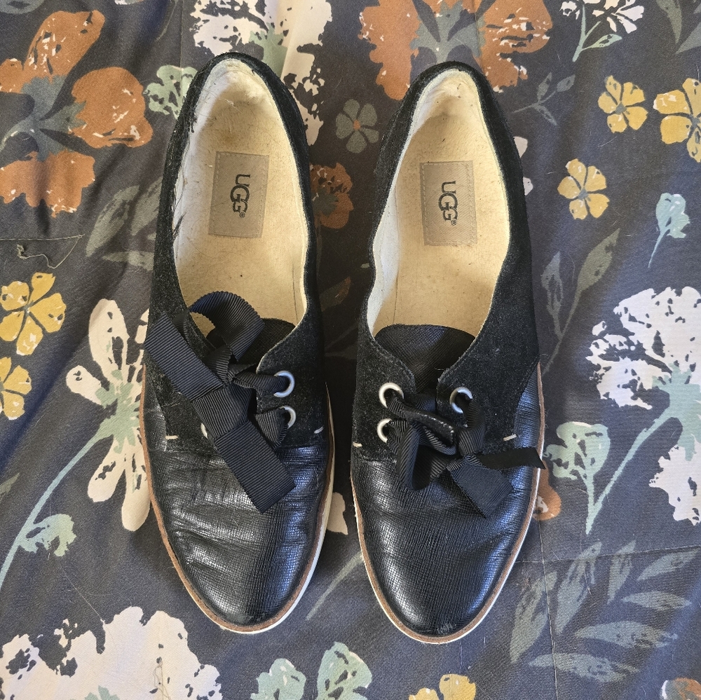UGG Carilyn Shoes